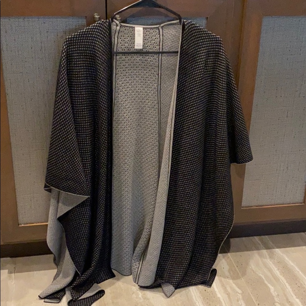 lululemon reversible poncho